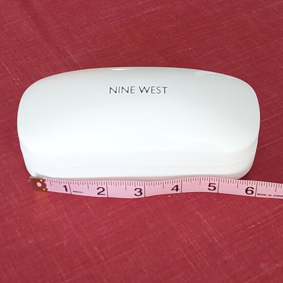 Nine West White Hinged Hard Clamshell Sunglass Case - Picture 6 of 12